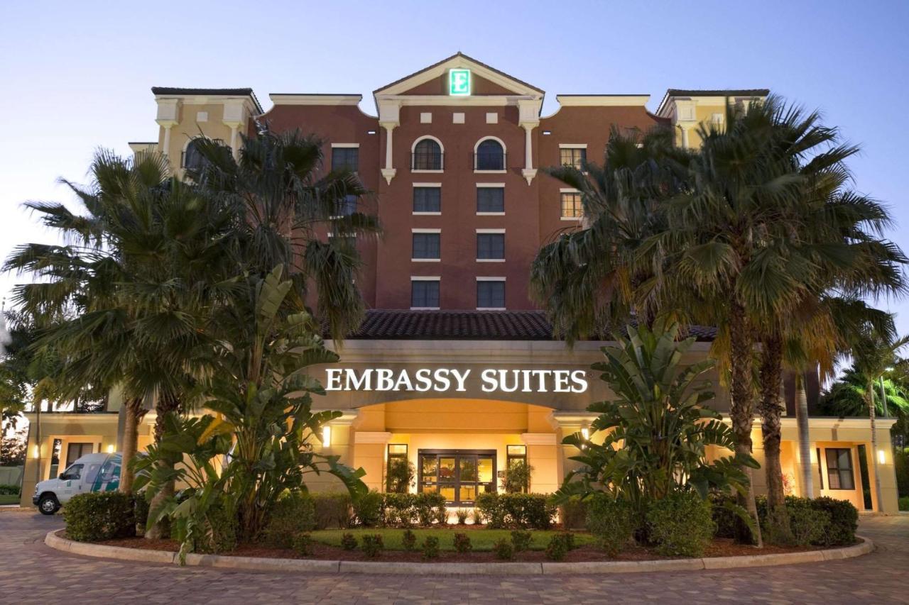 Embassy Suites Fort Myers - Estero Ngoại thất bức ảnh