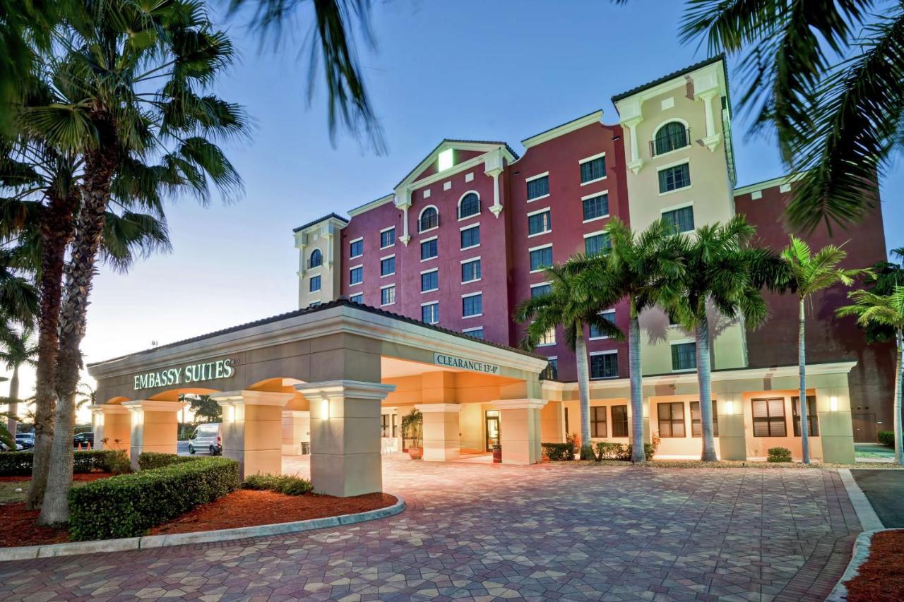 Embassy Suites Fort Myers - Estero Ngoại thất bức ảnh