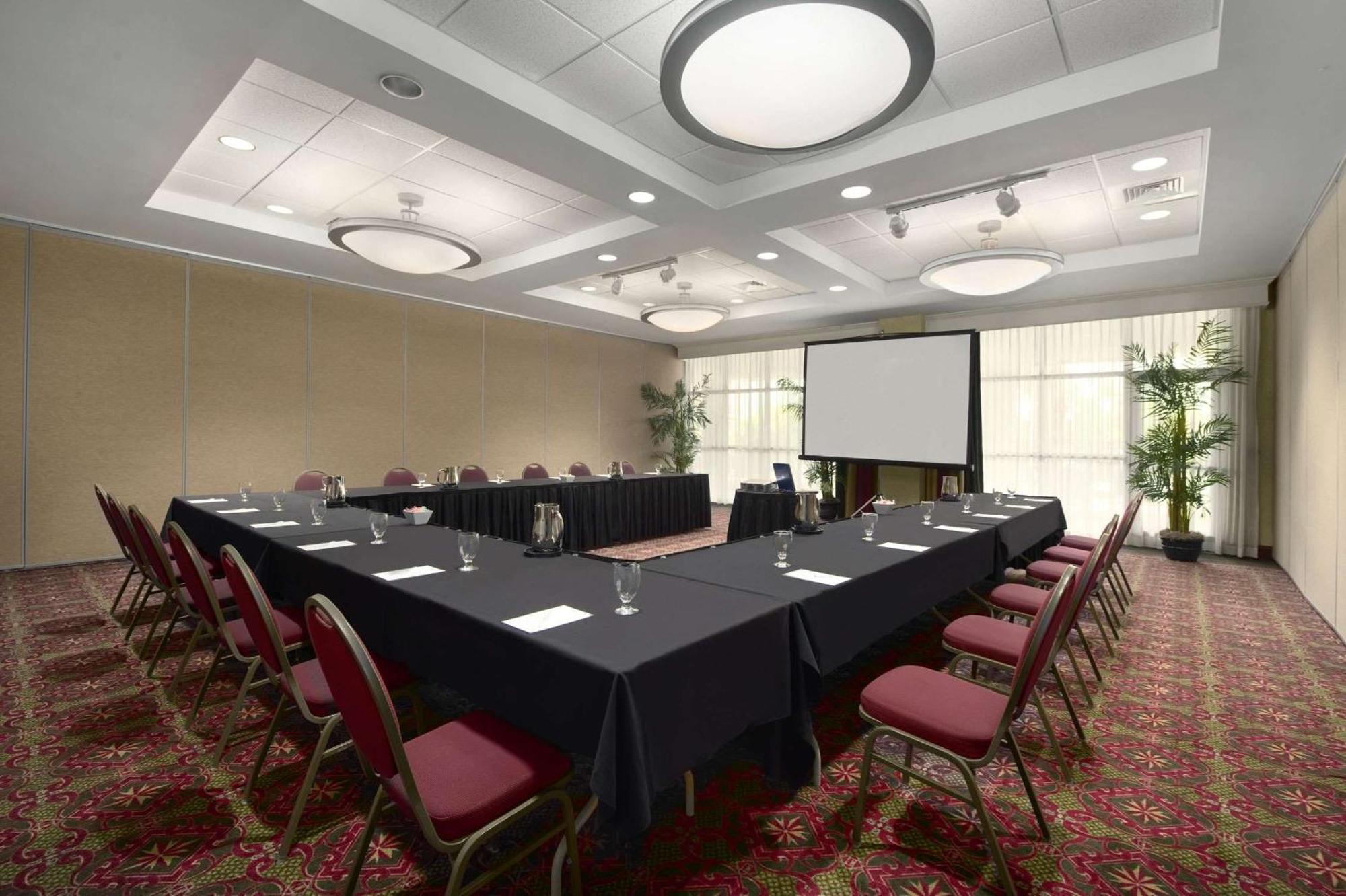 Embassy Suites Fort Myers - Estero Ngoại thất bức ảnh