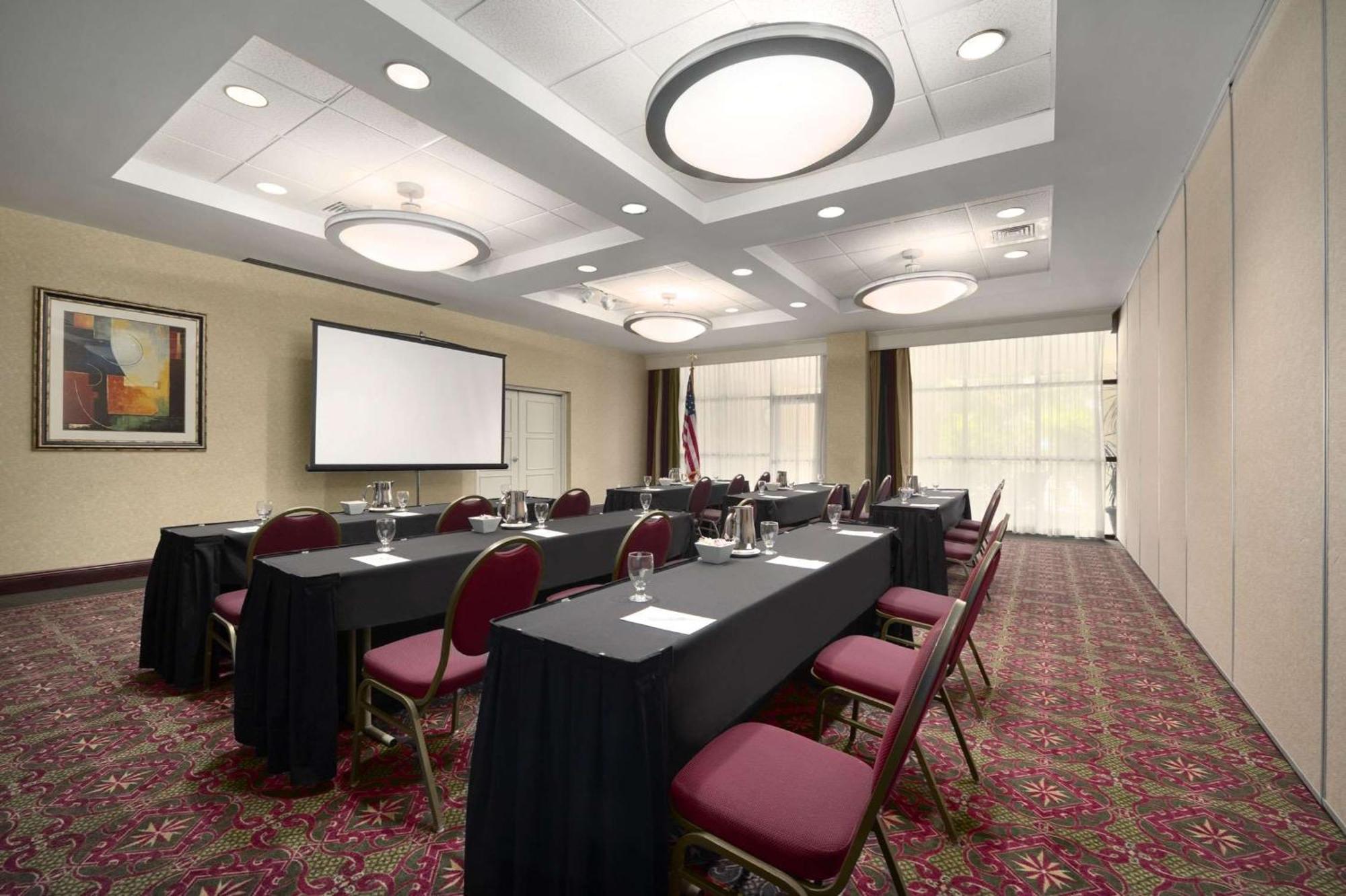 Embassy Suites Fort Myers - Estero Ngoại thất bức ảnh