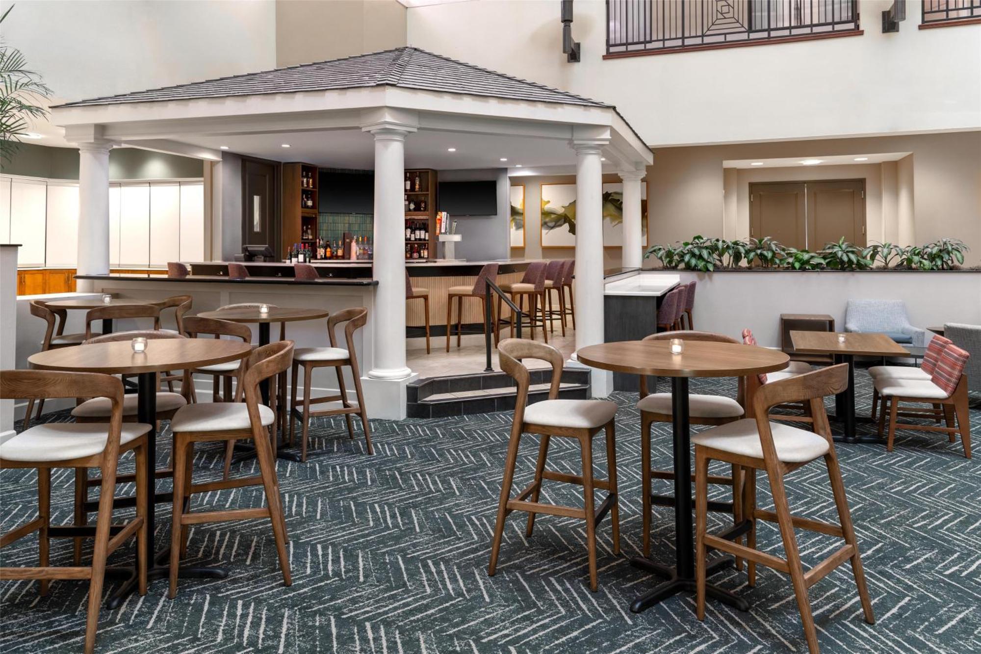 Embassy Suites Fort Myers - Estero Ngoại thất bức ảnh