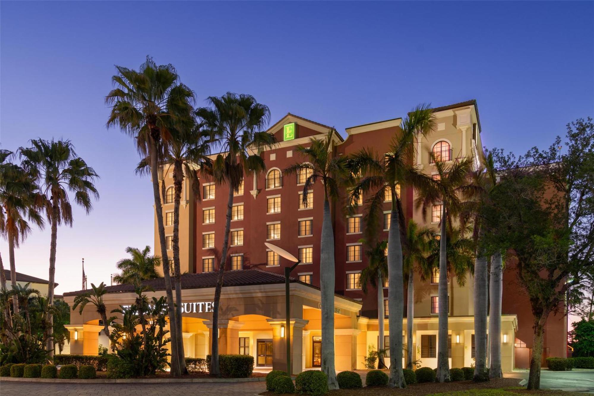 Embassy Suites Fort Myers - Estero Ngoại thất bức ảnh